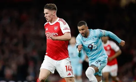 David Seaman khuyên Arteta dùng Gyokeres thay vì Merino