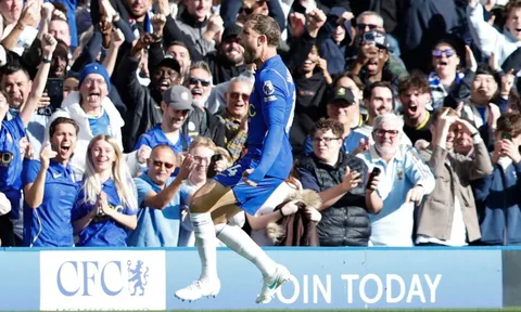 Henderson ''hồi xuân'', Chelsea thắng tưng bừng 5-1