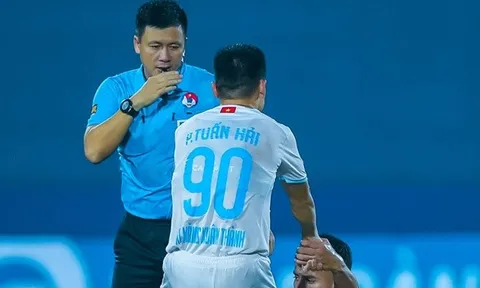 Tuấn Hải bất lực khỏa lấp khoảng trống của Xuân Son tại Nam Định