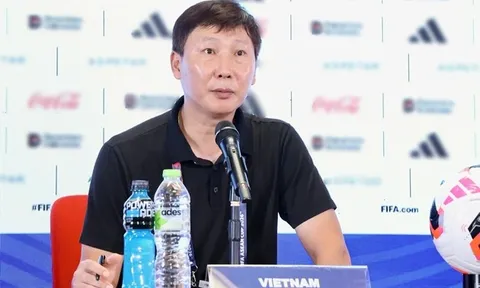 Hàng công sứt mẻ, HLV Kim Sang-sik đau đầu trước Asian Cup