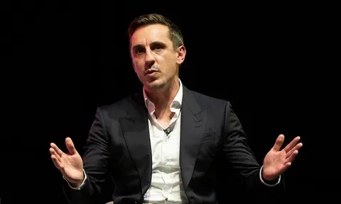 Gary Neville muốn ngừng bình luận Man City vì án phạt