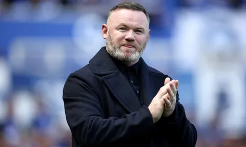 Thừa nhận MU về nhì, Rooney từ chối nhận "cúp vớt"