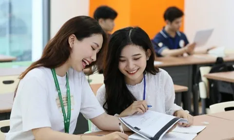 10 ngành nghề cũ nhưng không lỗi thời, khó bị AI thay thế, thị trường Việt Nam “khát” nhân lực tay nghề cao
