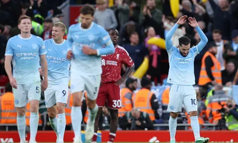 Liverpool phải mua ngay 2 tân binh sau trận thua Man City