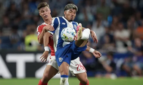 Liverpool theo đuổi sao trẻ William Gomes của Porto