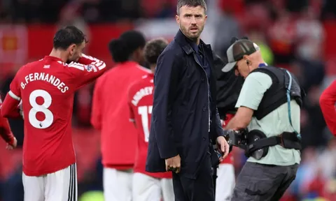 Fabrizio Romano làm rõ tin đồn Man Utd sa thải Michael Carrick