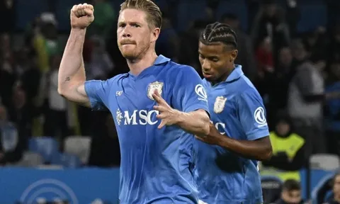 Allegri lên tiếng về khả năng kết hợp McTominay với De Bruyne