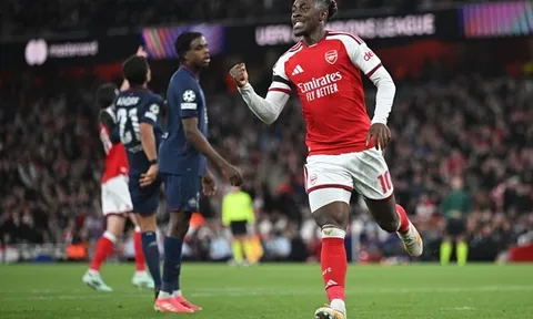 Nước cờ thay người của Arteta giúp Arsenal đánh bại Lille