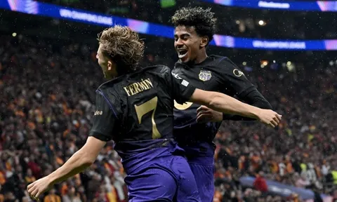 5 dấu ấn Galatasaray 1-4 Barca: Vũ điệu của Yamal; Flick với thử nghiệm số 9 ảo