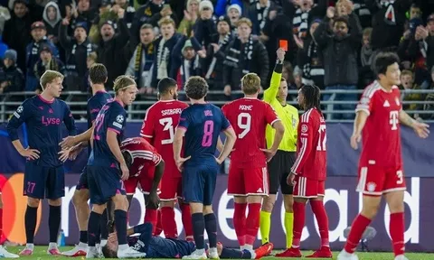 Nổi giận ném bóng vào đối thủ, Olise lỡ trận gặp Arsenal