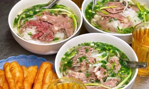 Người phụ nữ phát hiện sinh vật dài 70cm trong cơ thể, bác sĩ cảnh báo nguy cơ từ món khoái khẩu
