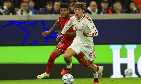 Lewis Koumas cân bằng kỷ lục của Steven Gerrard ở Liverpool