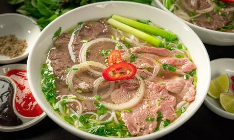 Cách nấu phở bò tại nhà đơn giản, ngọt thanh chuẩn vị