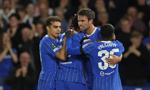 Khai màn bùng nổ, Brighton giành thắng lợi 4-0