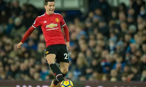 Ander Herrera đứng về phía Bruno Fernandes giữa tâm bão