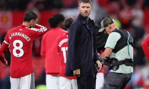 Carrick "thay máu" hàng công Man Utd để quyết đấu Leeds?