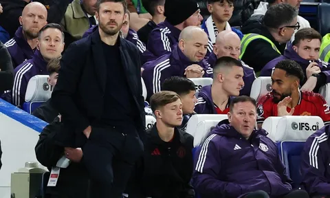 Alan Shearer gạt phăng cơ hội giành điểm của MU trước Leeds
