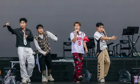 “Boyband khổ nhất V-pop” biểu diễn sớm tại SAO Concert, tiếp tục tìm chỗ đứng trong âm nhạc Việt