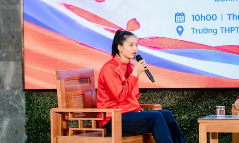 HCB Boxing ASIAD - Nguyễn Thị Tâm giao lưu với các học sinh trường IVS