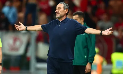 Maurizio Sarri thừa nhận có thể đã sai lầm khi rời Chelsea đến Juventus