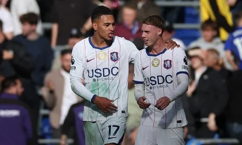 Morgan Rogers đang dần làm lu mờ Cole Palmer tại Chelsea