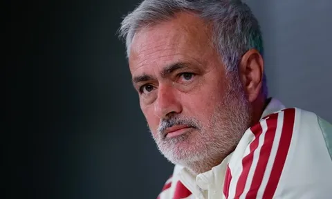 Mourinho hé lộ Real Madrid khó đón tân binh vào tháng Giêng