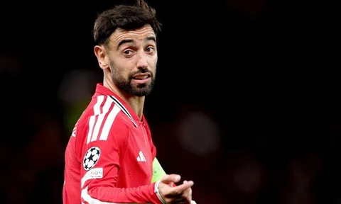 MU tử chiến với Leeds, Carrick có nên gạt bỏ Bruno Fernandes?