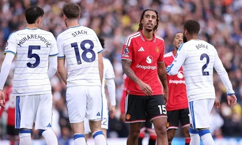 Leny Yoro hóa hòn đá tảng cứu vãn niềm tin tại Old Trafford