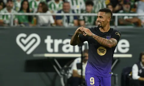 Chủ tịch Napoli từ chối yêu cầu chiêu mộ Gabriel Jesus