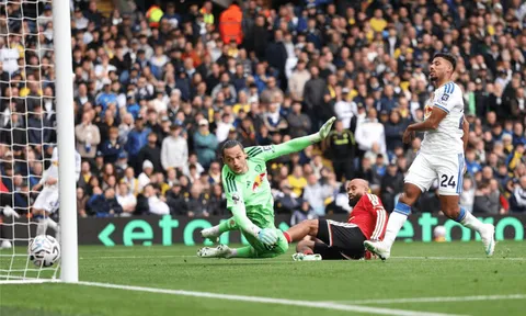 Leeds bỏ lỡ cơ hội vàng nhấn chìm Man United trong đau khổ