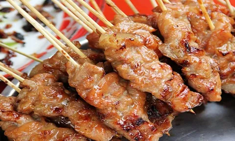 Cách làm thịt xiên nướng mềm ngọt như ngoài hàng