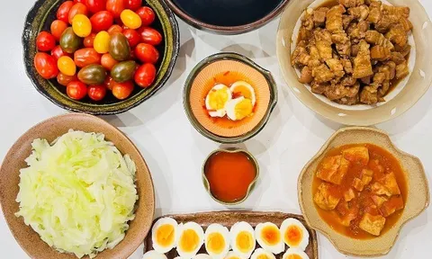 8X Hà Nội mê bếp, hạnh phúc rực rỡ nhất là khi cả nhà quây quần bên mâm cơm gia đình