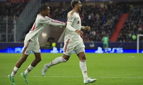 Mức lương khủng cản Liverpool mua đứt Araujo