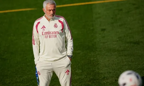 Đấu RB Leipzig, Mourinho gửi "tối hậu thư" đến dàn sao Real