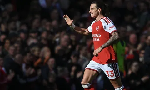 Arsenal hét giá hơn 100 triệu euro cho Calafiori