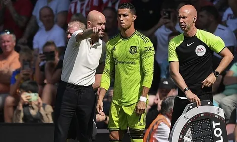 Ten Hag khẳng định Ronaldo làm đồng đội ở MU thất vọng