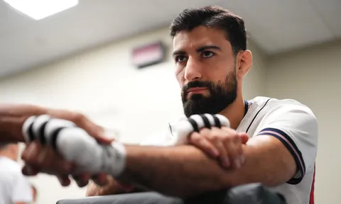 Farid Basharat đáp trả Dana White: Sự thật phía sau bản hợp đồng bị từ chối của một võ sĩ bất bại
