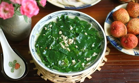 Nấu canh rau ngót có nhất thiết phải vò rau trước khi nấu?