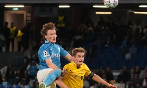 AS Roma và Napoli đồng loạt ca khúc khải hoàn ở cúp C1
