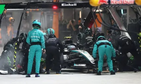 Mercedes tiết lộ về đội ngũ kỹ thuật tại Singapore