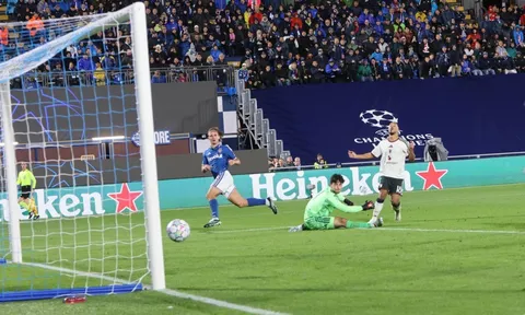 Nico Paz thăng hoa, Como nhấn chìm Man Utd ở Champions League