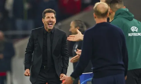 Roy Keane tiến cử HLV Diego Simeone thay thế Carrick