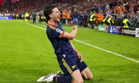 Steven Gerrard ngả mũ với màn trình diễn của Rice