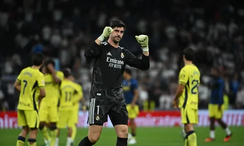 Courtois gửi thông điệp đến trọng tài trước trận El Clasico