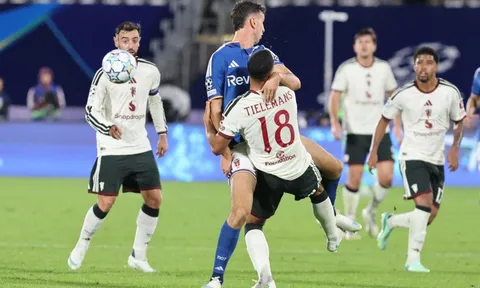 Romano xác nhận cầu thủ Man Utd không còn đứng về phía Carrick