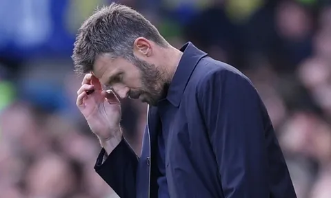Trảm Michael Carrick giải quyết được gì cho thảm họa MU?