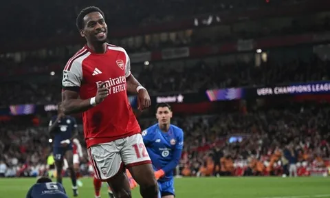 CĐV thích thú với khoảnh khắc hậu trường của dàn sao Arsenal