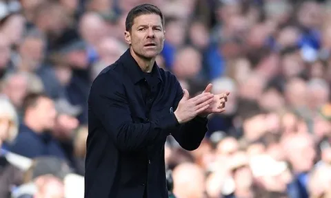 Xabi Alonso coi nhẹ kỷ lục 41 trận của Chelsea trước Spurs