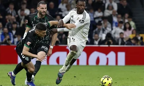 Mourinho chọn Camavinga đá chính trận Siêu kinh điển