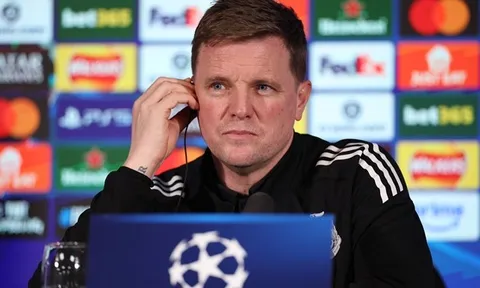 Sẵn sàng thay Carrick, Eddie Howe yêu cầu MU mua 4 tân binh